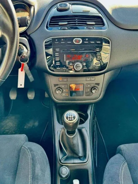 Fiat Punto 5p 1.3 mjt 16v Easy 75cv - Immagine 10