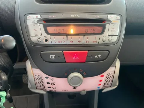 Toyota Aygo 5p 1.0 Now Connect - Immagine 15
