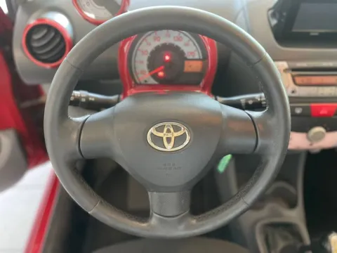 Toyota Aygo 5p 1.0 Now Connect - Immagine 16