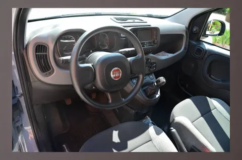 Fiat Panda 1.0 firefly hybrid City Life s&s 70cv - Immagine 10