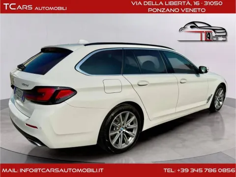 BMW 520d Touring mhev 48V Msport auto - Immagine 3