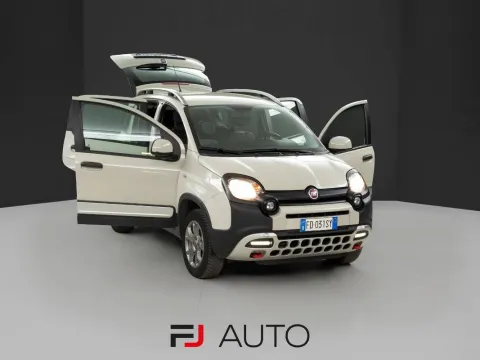Fiat Panda 1.3 mjt 16v Cross 4x4 s&s 95cv - Immagine 2