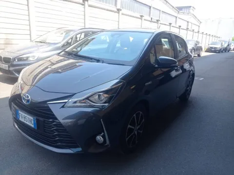 Toyota Yaris 5p 1.5h Business - Immagine 3
