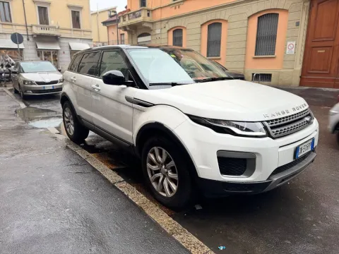 Land Rover Range Rover Evoque 5p 2.0 ed4 SE 150cv my19 - Immagine 3