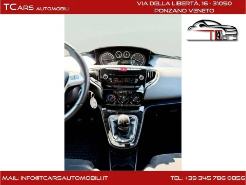 Lancia Ypsilon 0.9 t.air Gold ecochic metano 80cv E5+ - Immagine 9