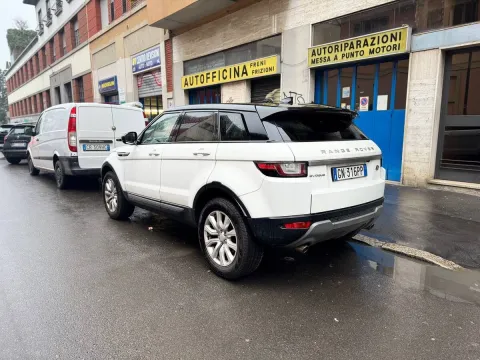 Land Rover Range Rover Evoque 5p 2.0 ed4 SE 150cv my19 - Immagine 6