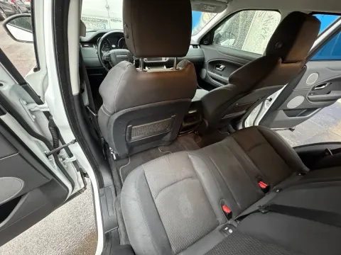Land Rover Range Rover Evoque 5p 2.0 ed4 SE 150cv my19 - Immagine 13