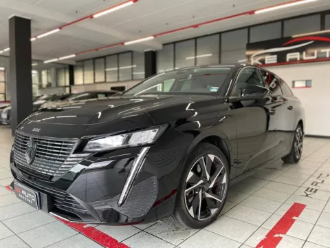 Peugeot 308 SW 1.2 puretech t Allure Pack s&s 130cv - Immagine 1