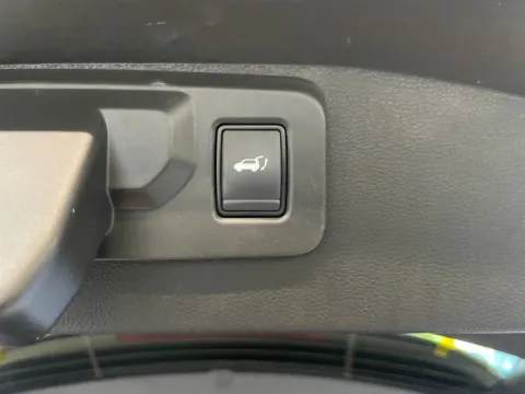 Renault Austral 1.3 mild hybrid Techno 160cv auto - Immagine 9