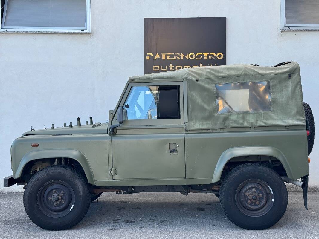 Land Rover Defender 90 2.5 td Soft Top - Immagine 2