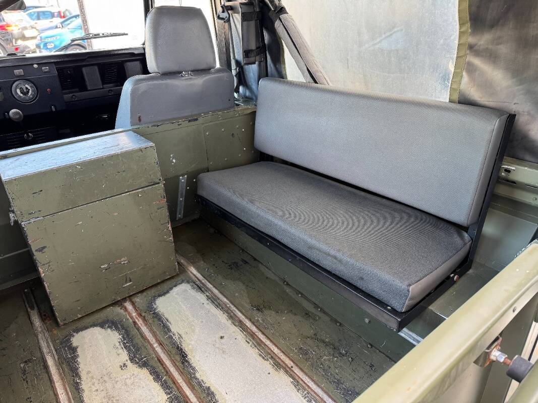 Land Rover Defender 90 2.5 td Soft Top - Immagine 9