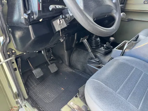 Land Rover Defender 90 2.5 td Soft Top - Immagine 11