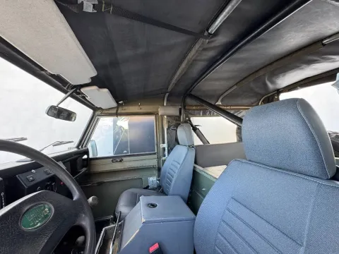 Land Rover Defender 90 2.5 td Soft Top - Immagine 14