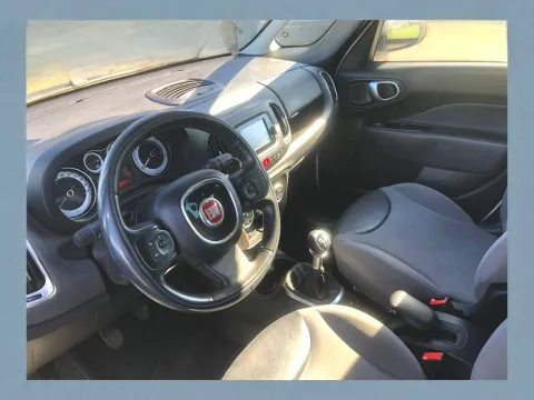 Fiat 500L Living 1.6 mjt Lounge 105cv - Immagine 5