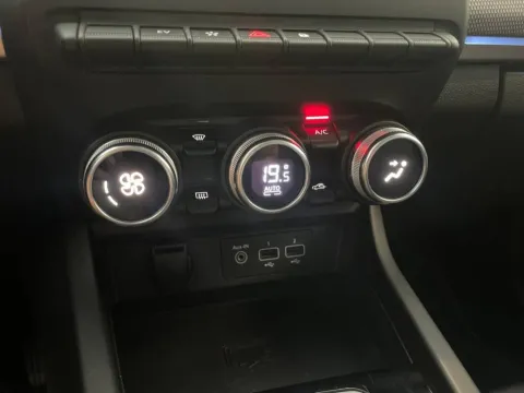 Renault Arkana 1.6 E-Tech full hybrid Techno 145cv - Immagine 17