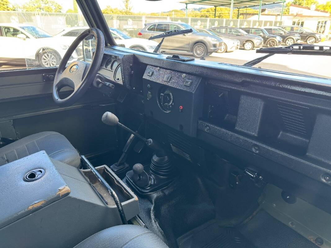 Land Rover Defender 90 2.5 td Soft Top - Immagine 20