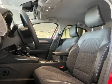 Renault Arkana 1.6 E-Tech full hybrid Techno 145cv - Immagine 14