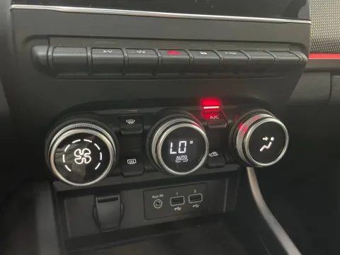Renault Arkana 1.6 E-Tech full hybrid Techno 145cv - Immagine 20