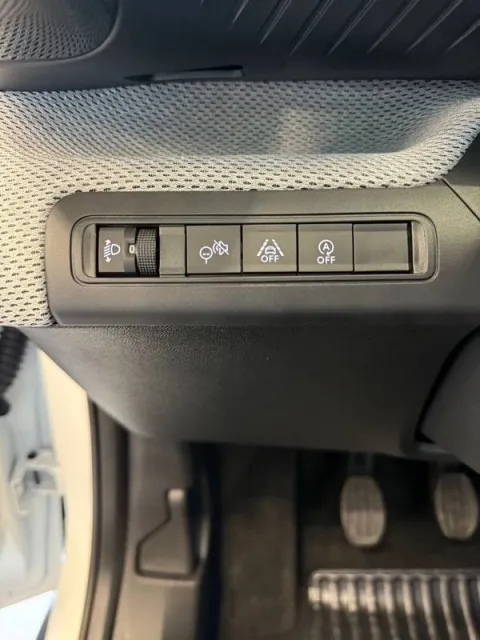 Citroen C3 1.2 puretech turbo Plus 100cv s&s - Immagine 13