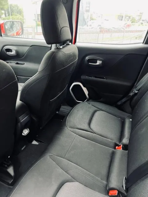 Jeep Renegade 2.0 mjt Longitude 4wd 140cv - Immagine 8