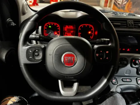 Fiat Panda 1.0 firefly hybrid City Life s&s 70cv 5p.ti - Immagine 13