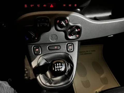 Fiat Panda 1.0 firefly hybrid City Life s&s 70cv 5p.ti - Immagine 14