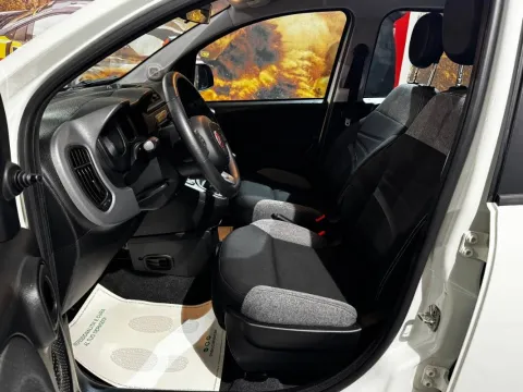 Fiat Panda 1.0 firefly hybrid City Life s&s 70cv 5p.ti - Immagine 22