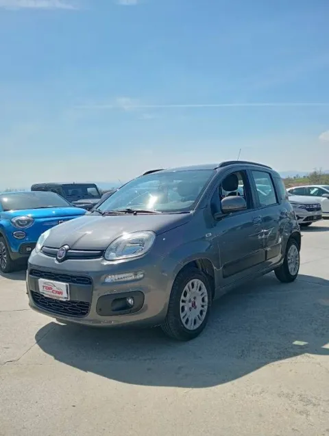 Fiat Panda 1.2 Lounge easypower Gpl 69cv my19 - Immagine 3
