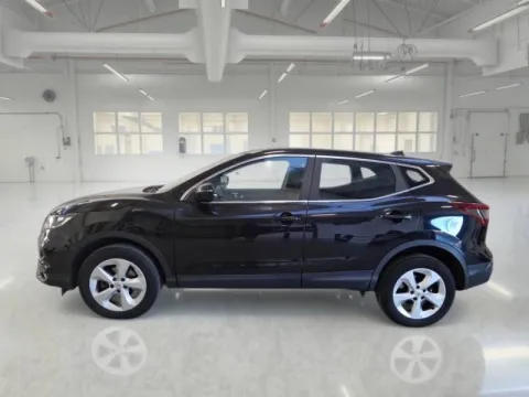 Nissan Qashqai 1.3 dig-t Business 140cv - Immagine 7