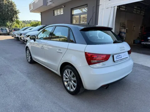 Audi A1 Sportback 1.6 tdi Ambition s-tronic - Immagine 3