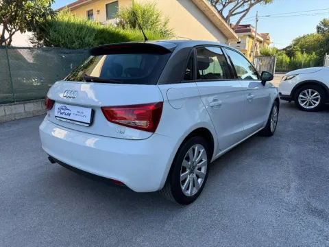 Audi A1 Sportback 1.6 tdi Ambition s-tronic - Immagine 5