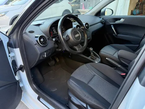 Audi A1 Sportback 1.6 tdi Ambition s-tronic - Immagine 9