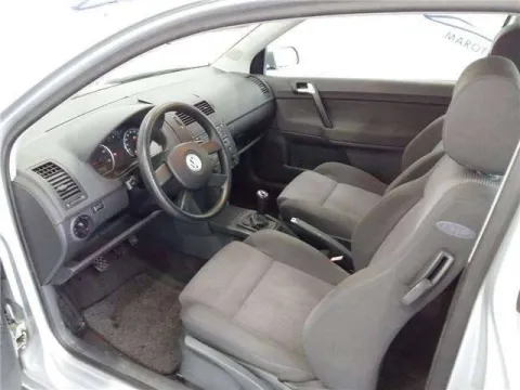 Volkswagen Polo 3p 1.9 tdi Highline - Immagine 8