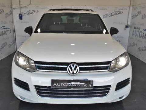 Volkswagen Touareg 3.0 V6 tdi Executive tiptronic - Immagine 3