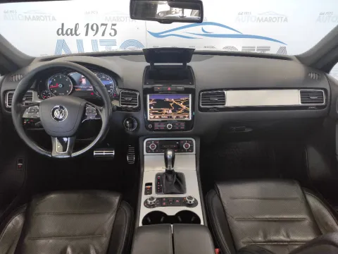 Volkswagen Touareg 3.0 V6 tdi Executive tiptronic - Immagine 8