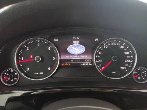Volkswagen Touareg 3.0 V6 tdi Executive tiptronic - Immagine 10