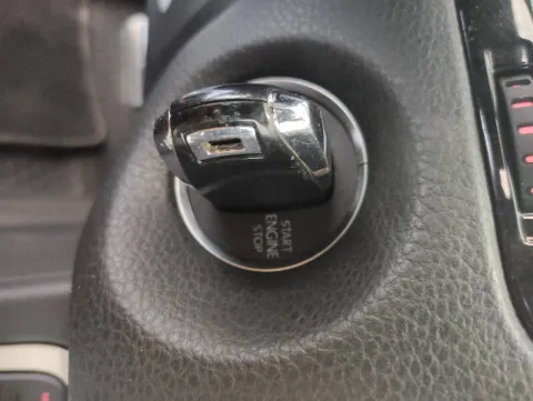 Volkswagen Touareg 3.0 V6 tdi Executive tiptronic - Immagine 16