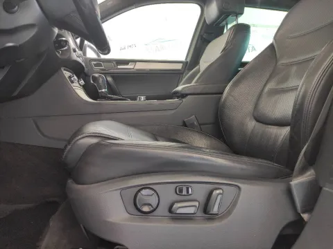 Volkswagen Touareg 3.0 V6 tdi Executive tiptronic - Immagine 22