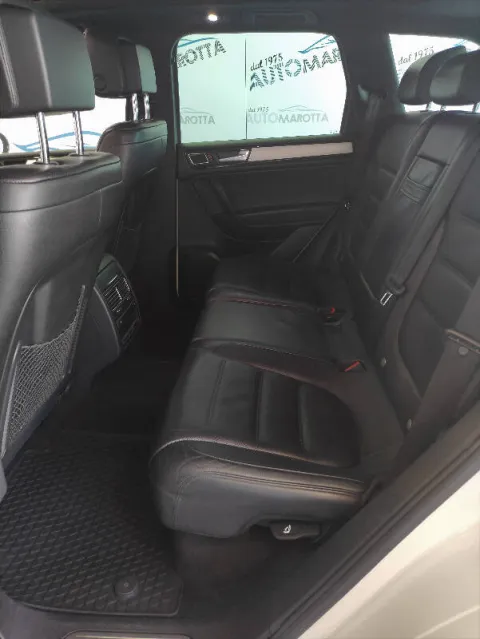Volkswagen Touareg 3.0 V6 tdi Executive tiptronic - Immagine 24