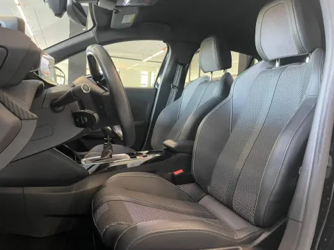 Peugeot 208 1.2 puretech GT s&s 100cv - Immagine 11