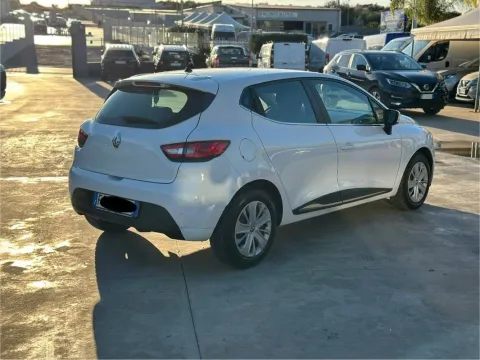 Renault Clio 1.5 dci energy Zen 75cv - Immagine 4
