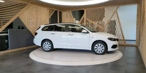 Fiat Tipo SW 1.6 mjt Easy s&s 120cv my19 - Immagine 4