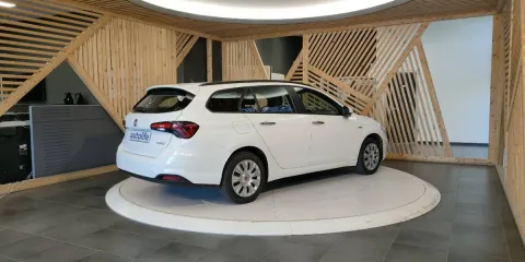 Fiat Tipo SW 1.6 mjt Easy s&s 120cv my19 - Immagine 6