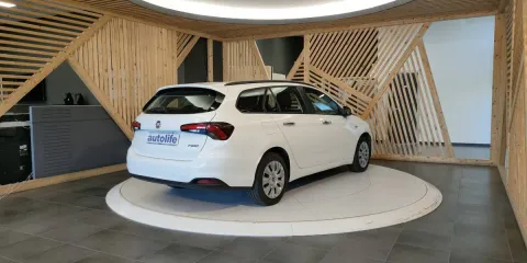 Fiat Tipo SW 1.6 mjt Easy s&s 120cv my19 - Immagine 7