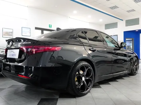 Alfa Romeo Giulia 2.2 t Giulia 150cv - Immagine 4