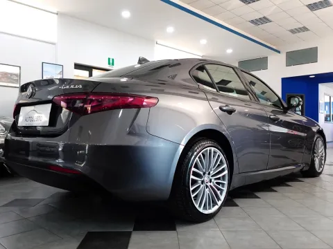 Alfa Romeo Giulia 2.2 t Business 160cv my19 - Immagine 4