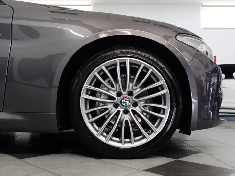 Alfa Romeo Giulia 2.2 t Business 160cv my19 - Immagine 13