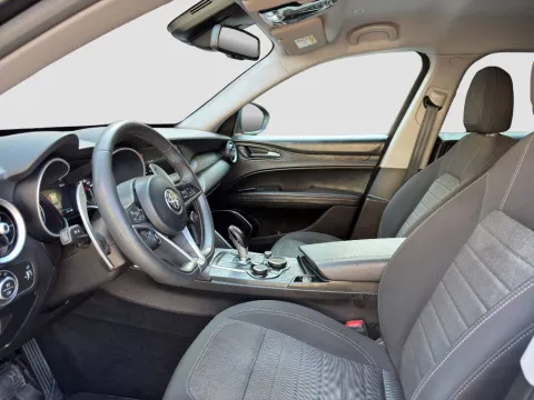 Alfa Romeo Stelvio 2.2 t Sport Tech Q4 190cv auto - Immagine 10