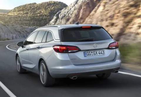 Opel Astra Sports Tourer 1.6 cdti Business Premium S&S 136cv - Immagine 4