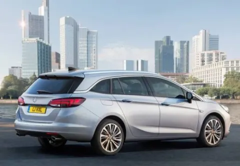 Opel Astra Sports Tourer 1.6 cdti Business Premium S&S 136cv - Immagine 10